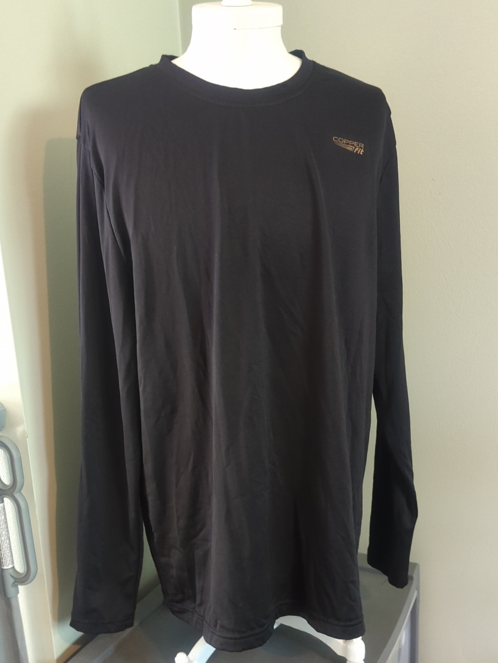 Copper Fit Men’s Long-Sleeve Black Performance Tee